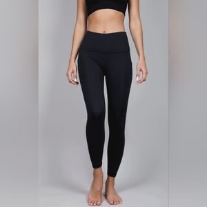Yogalicious "Lux" High Waist 7/8 Ankle Legging with Side Pockets
